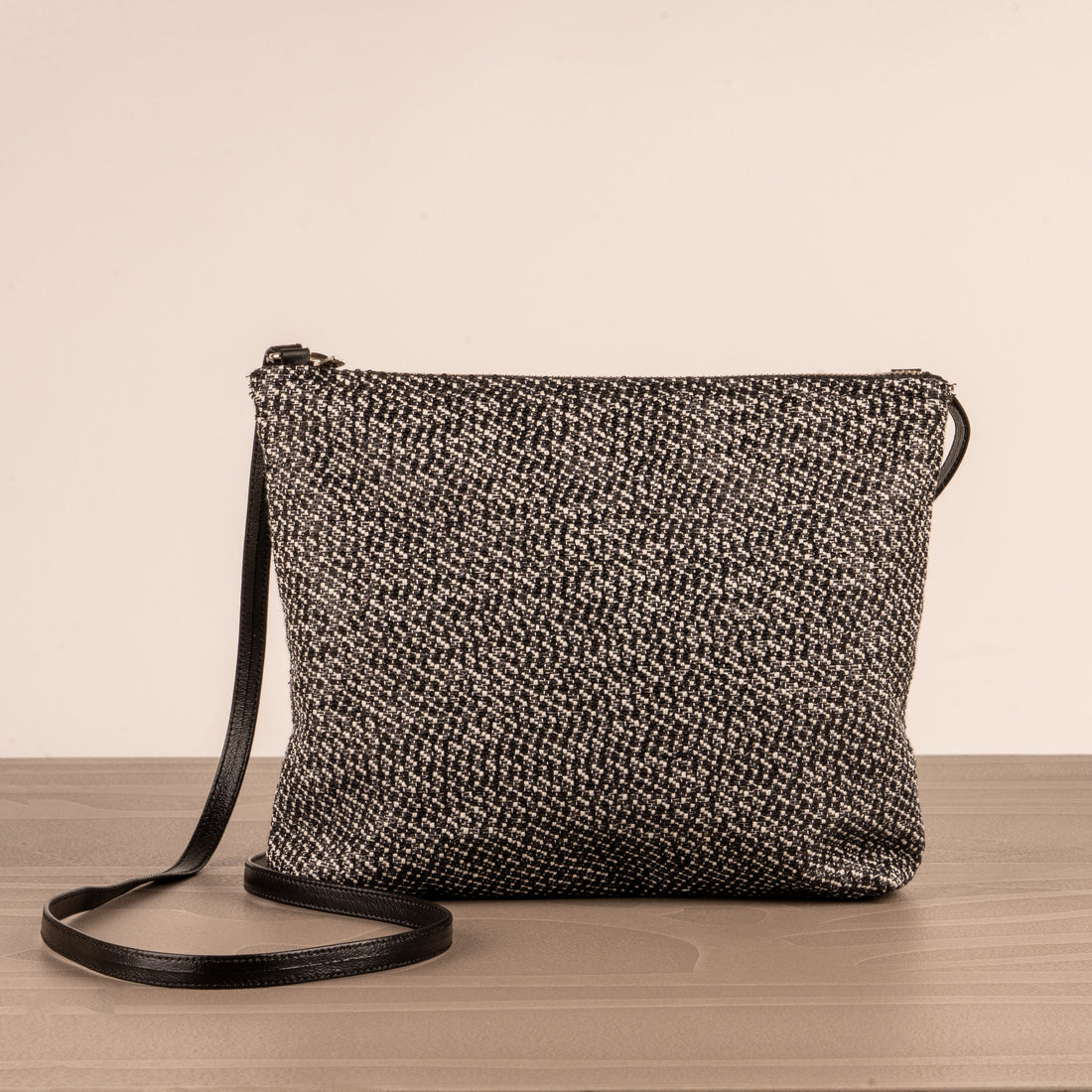 Pochette Tracollina Bianco e Nero