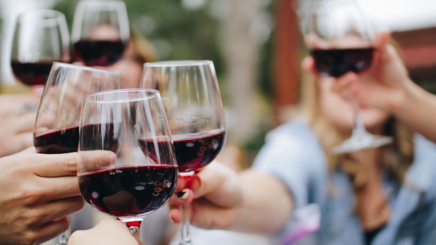 Vino rosso estivo e vino rosso invernale: consigli utili